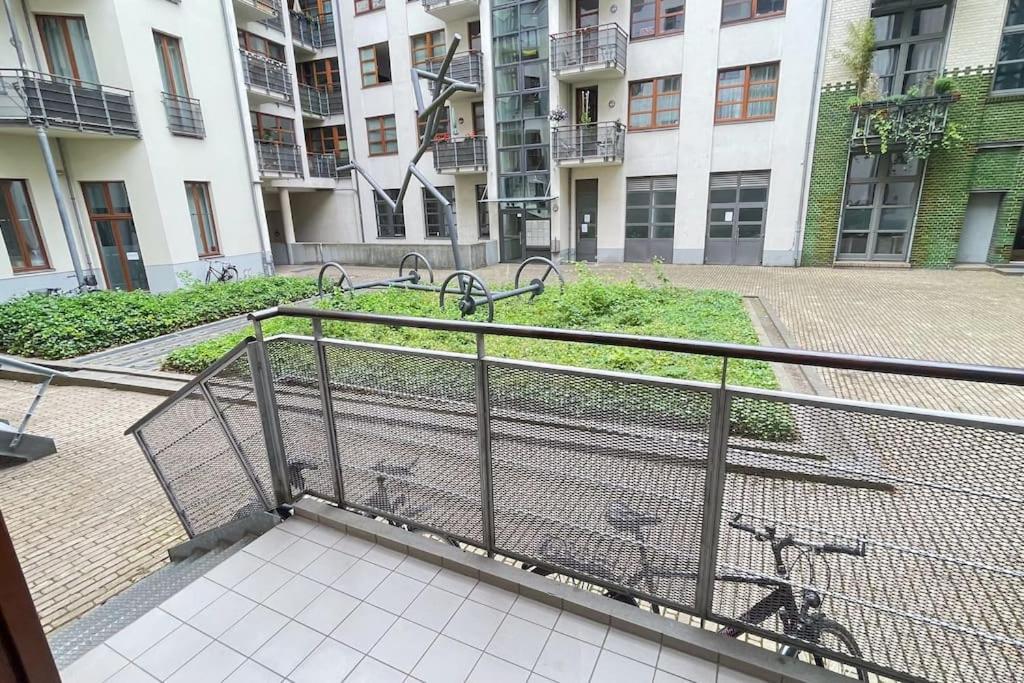 Modern City Apartment L Netflix L Fast Wifi L Xbox Berlin Kültér fotó